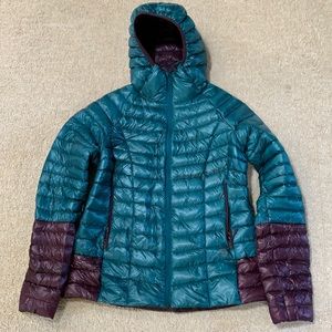 Mountain Hardware Ghost Whisperer/2 Down Hoody